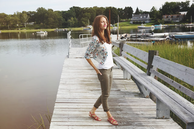 a cropped blazer.